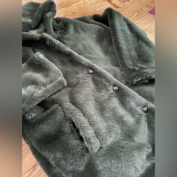 NWT Mystree size L faux fur hooded jacket - Picture 3 of 6